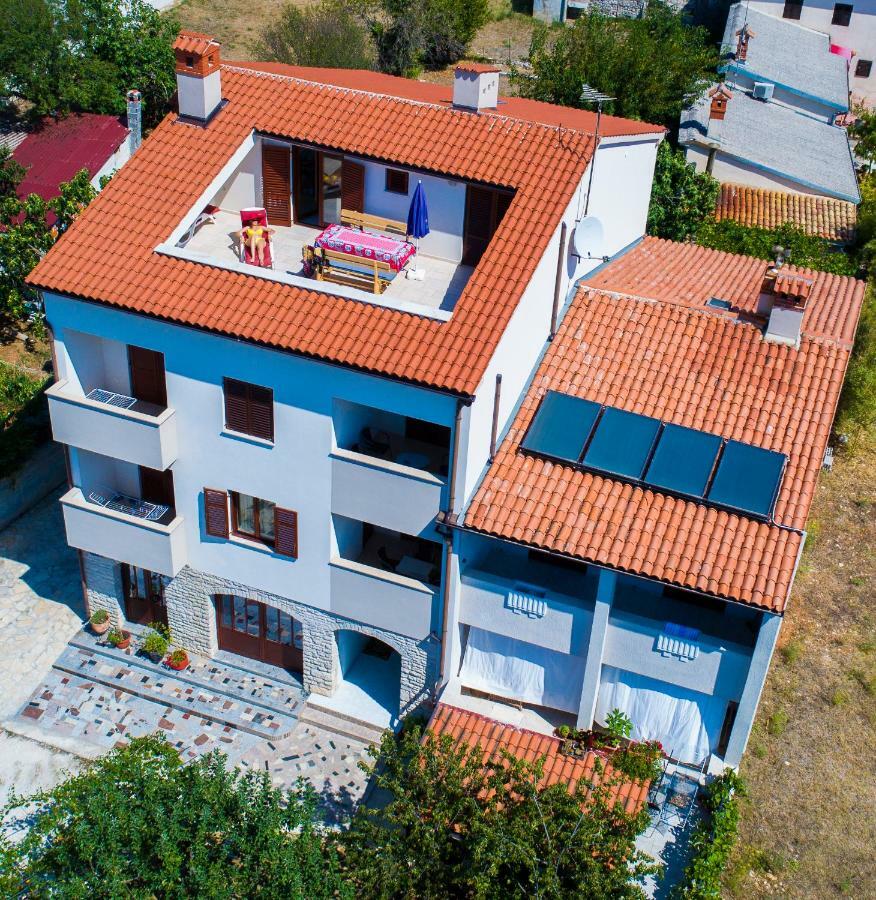 Apartments Cezar Vinkuran Eksteriør bilde