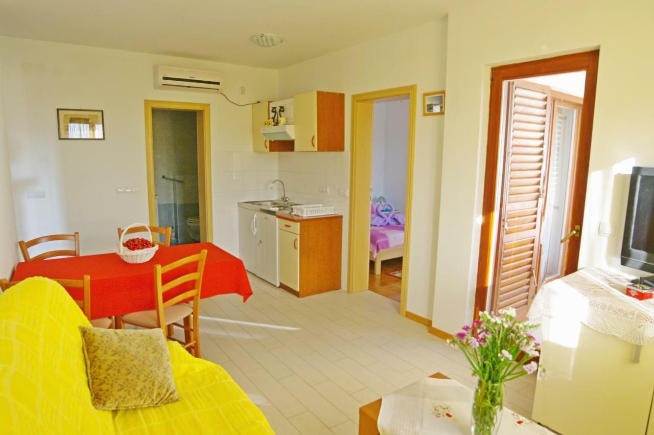 Apartments Cezar Vinkuran Eksteriør bilde