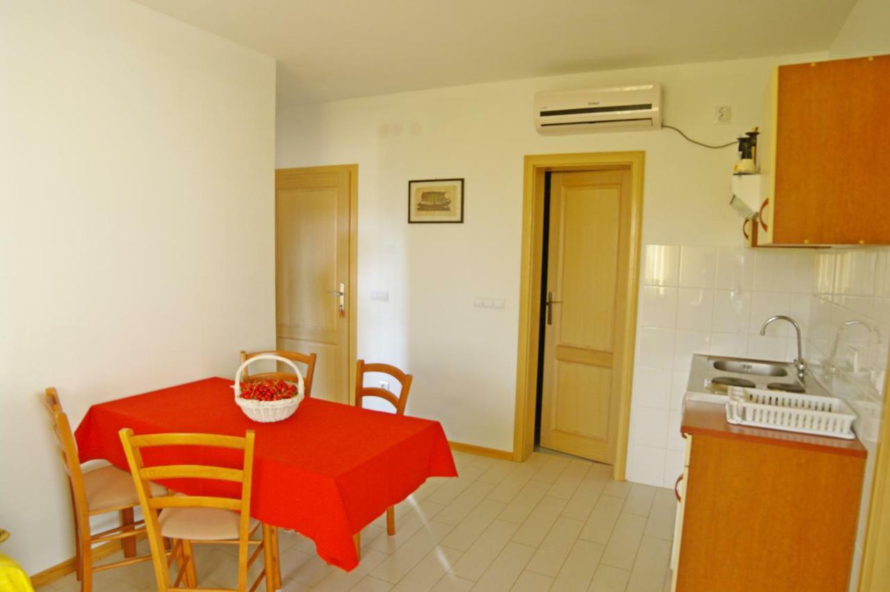 Apartments Cezar Vinkuran Eksteriør bilde