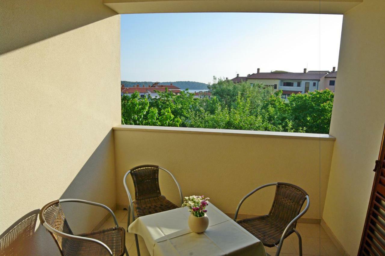 Apartments Cezar Vinkuran Eksteriør bilde